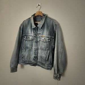 Rare Vintage x Edwin “made in Japan” STREETWEAR THRASHED Denim Jacket